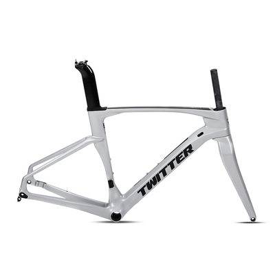 Durable T900 Carbon Road Bike Frame Lightweight Smooth With Disc Brake Inner Cable